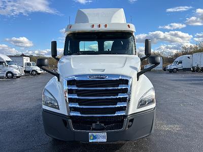 Used 2019 Freightliner Cascadia Detroit DD13 Semi Truck for sale #321089 - photo 2