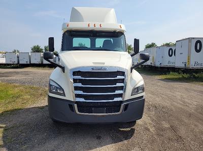 Used 2019 Freightliner Cascadia Detroit DD13 Semi Truck for sale #321099 - photo 2