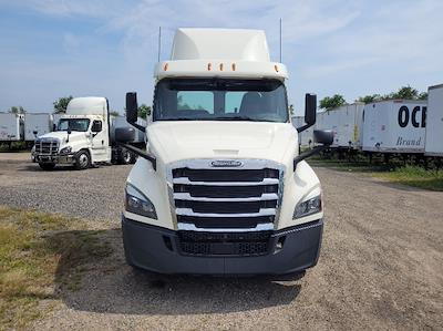 Used 2019 Freightliner Cascadia Detroit DD13 Semi Truck for sale #321100 - photo 2