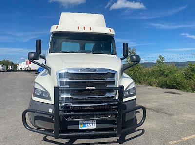 Used 2019 Freightliner Cascadia Detroit DD13 Semi Truck for sale #321105 - photo 2