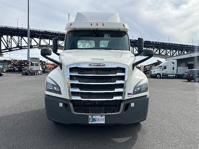 Used 2019 Freightliner Cascadia Detroit DD13 Semi Truck for sale #321138 - photo 2