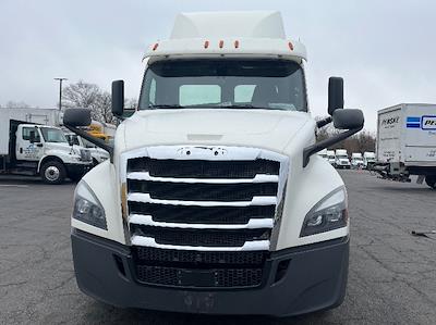 Used 2019 Freightliner Cascadia - photo 1