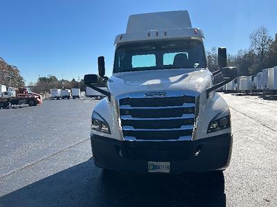 Used 2019 Freightliner Cascadia Detroit DD13 Semi Truck for sale #321227 - photo 2