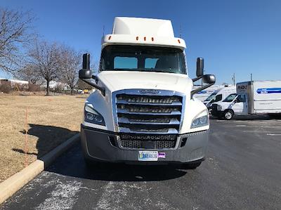 Used 2019 Freightliner Cascadia Detroit DD13 Semi Truck for sale #321550 - photo 2