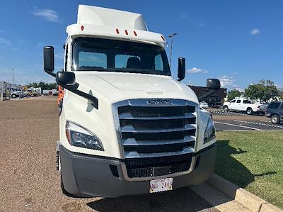 Used 2019 Freightliner Cascadia Detroit DD13 Semi Truck for sale #321580 - photo 2