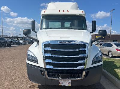 Used 2019 Freightliner Cascadia Detroit DD13 Semi Truck for sale #321592 - photo 2
