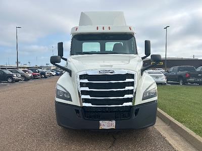 Used 2019 Freightliner Cascadia Detroit DD13 Semi Truck for sale #321607 - photo 2