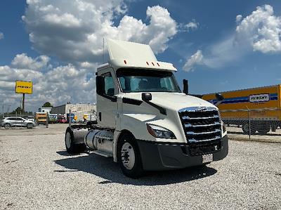 Used 2019 Freightliner Cascadia Detroit DD13 Semi Truck for sale #321608 - photo 1