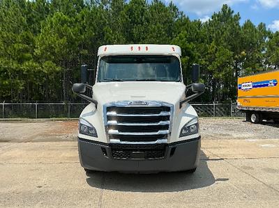 Used 2019 Freightliner Cascadia Detroit DD13 Semi Truck for sale #321623 - photo 2