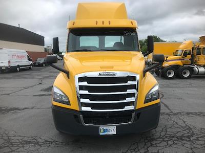 Used 2019 Freightliner Cascadia - photo 1