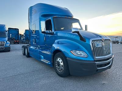 Used 2021 International LT - photo 1