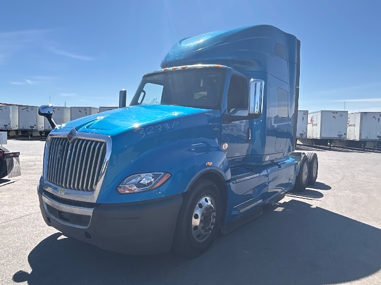 Used 2021 International LT - photo 5