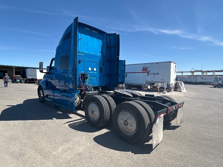 Used 2021 International LT - photo 7