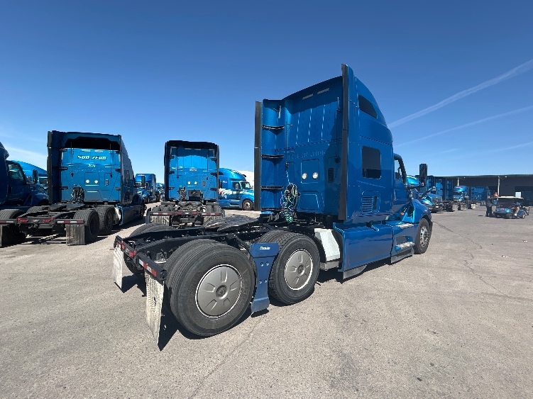 Used 2021 International LT - photo 9