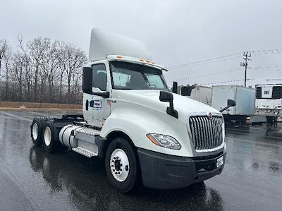 Used 2019 International LT - photo 1