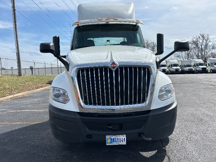 Used 2019 International LT - photo 2
