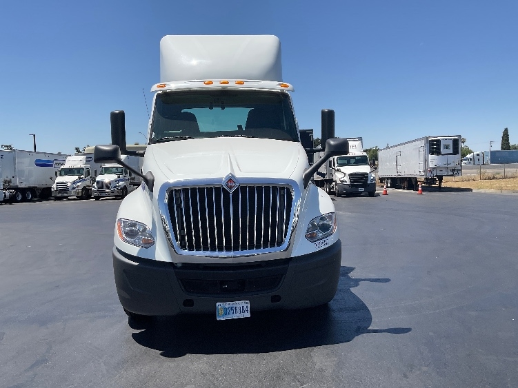 Used 2019 International LT - photo 2