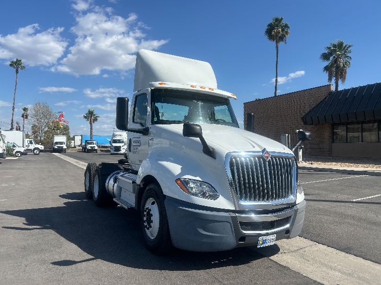Used 2019 International LT - photo 1