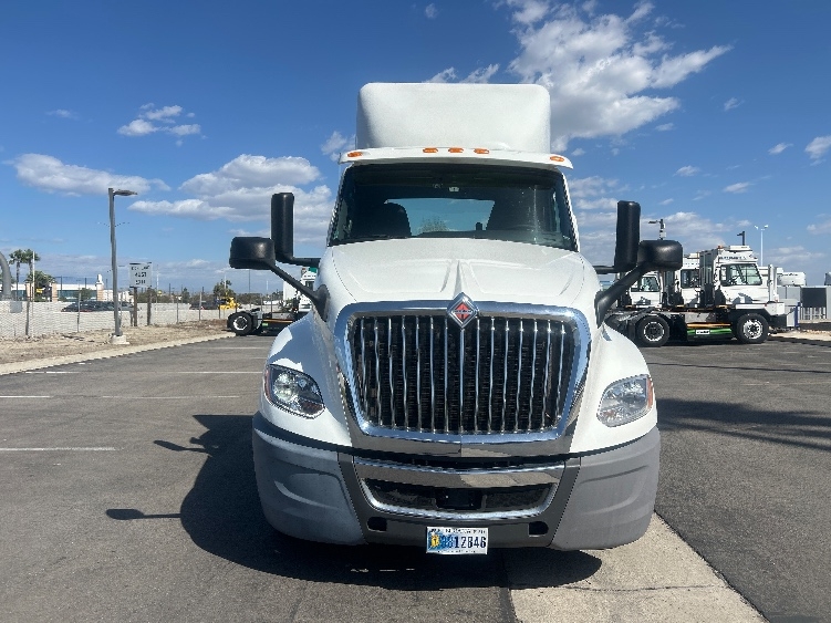 Used 2019 International LT - photo 2