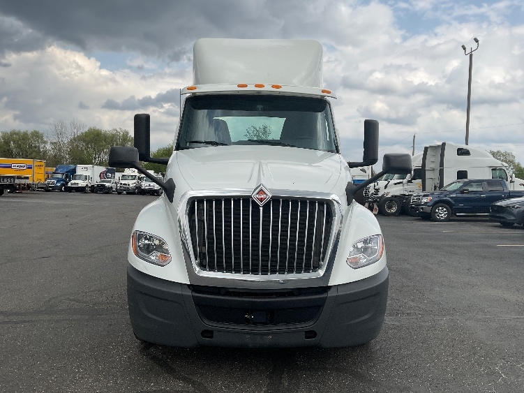 Used 2019 International LT - photo 2