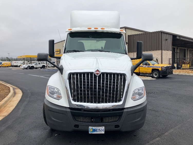 Used 2019 International LT - photo 2