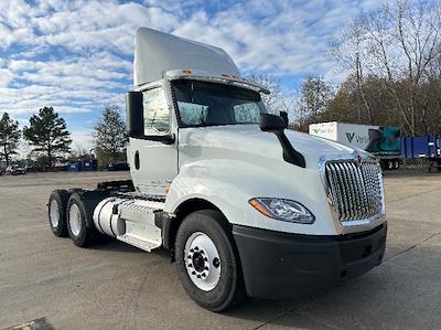 Used 2019 International LT International A26 Semi Truck for sale #323834 - photo 1