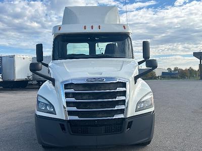 Used 2019 Freightliner Cascadia Detroit DD13 Semi Truck for sale #323866 - photo 2