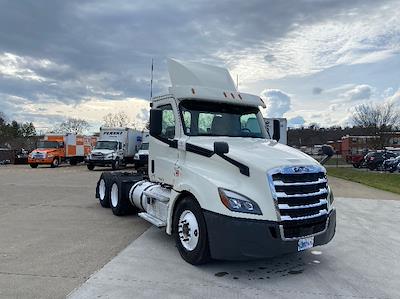 Used 2019 Freightliner Cascadia Detroit DD13 Semi Truck for sale #323872 - photo 1