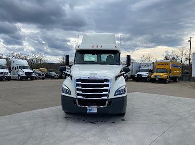 Used 2019 Freightliner Cascadia Detroit DD13 Semi Truck for sale #323872 - photo 2