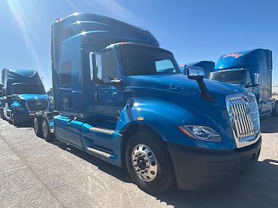 Used 2021 International LT - photo 1