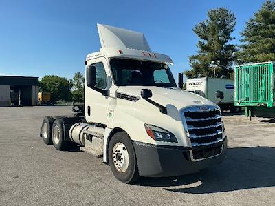 Used 2019 Freightliner Cascadia Detroit DD13 Semi Truck for sale #323950 - photo 1