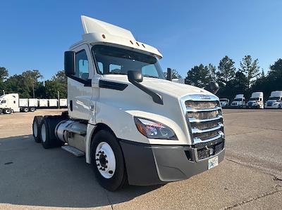 Used 2019 Freightliner Cascadia Detroit DD13 Semi Truck for sale #323978 - photo 1
