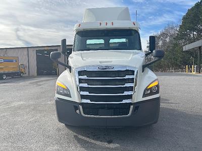 Used 2019 Freightliner Cascadia Detroit DD13 Semi Truck for sale #323989 - photo 2