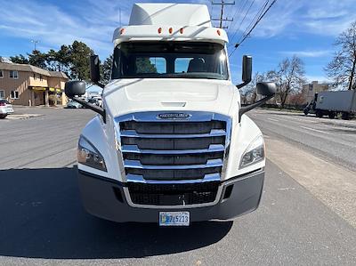 Used 2019 Freightliner Cascadia Detroit DD13 Semi Truck for sale #324003 - photo 2