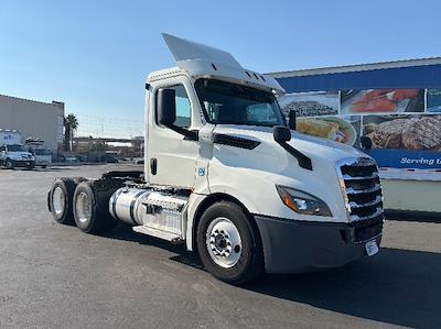 Used 2019 Freightliner Cascadia Detroit DD13 Semi Truck for sale #324007 - photo 1