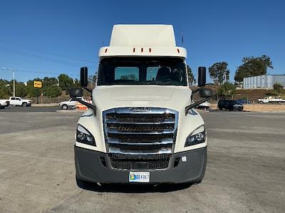 Used 2019 Freightliner Cascadia Detroit DD13 Semi Truck for sale #324009 - photo 2