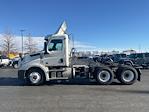 Used 2019 Freightliner Cascadia Detroit DD13 Semi Truck for sale #324013 - photo 4
