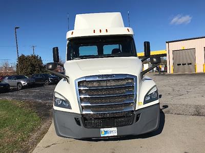 Used 2019 Freightliner Cascadia Detroit DD13 Semi Truck for sale #324029 - photo 2