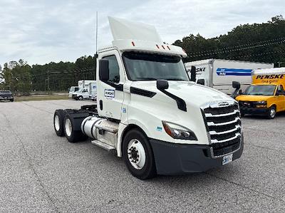 Used 2019 Freightliner Cascadia Detroit DD13 Semi Truck for sale #324067 - photo 1