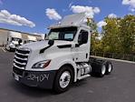 Used 2019 Freightliner Cascadia Detroit DD13 Semi Truck for sale #324074 - photo 3