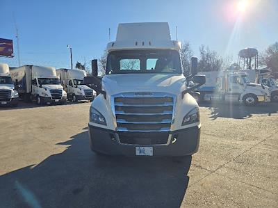 Used 2019 Freightliner Cascadia Detroit DD13 Semi Truck for sale #324521 - photo 2