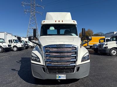 Used 2019 Freightliner Cascadia Detroit DD13 Semi Truck for sale #324529 - photo 2