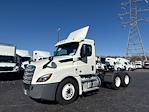 Used 2019 Freightliner Cascadia Detroit DD13 Semi Truck for sale #324529 - photo 3