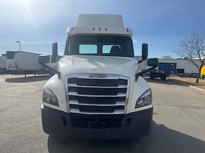 Used 2019 Freightliner Cascadia Detroit DD13 Semi Truck for sale #324561 - photo 2
