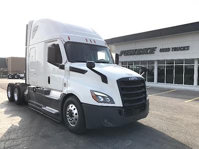 Used 2021 Freightliner Cascadia Detroit DD15AT Semi Truck with Sleeper Cab for sale #324658 - photo 1