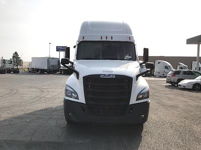 Used 2021 Freightliner Cascadia Detroit DD15AT Semi Truck with Sleeper Cab for sale #324658 - photo 2