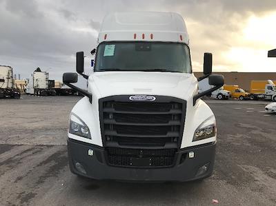Used 2021 Freightliner Cascadia Detroit DD15AT Semi Truck with Sleeper Cab for sale #324660 - photo 2
