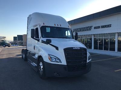 Used 2021 Freightliner Cascadia Detroit DD15AT Semi Truck with Sleeper Cab for sale #324662 - photo 1