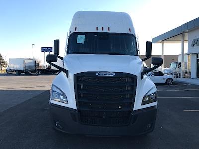 Used 2021 Freightliner Cascadia Detroit DD15AT Semi Truck with Sleeper Cab for sale #324662 - photo 2