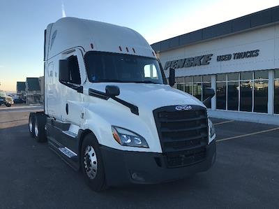 Used 2021 Freightliner Cascadia Detroit DD15AT Semi Truck with Sleeper Cab for sale #324663 - photo 1
